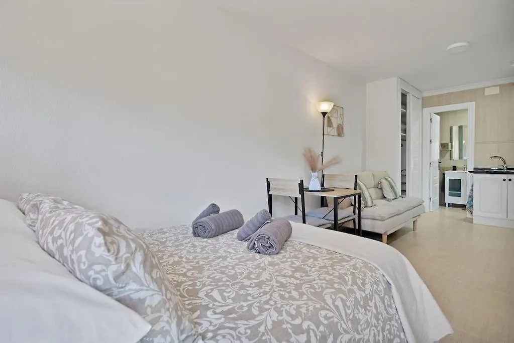 Apartment Estudio Con Wifi Piscina Y Parking En Benalmadena - Acuario 5 Spain